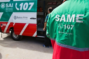 Desequilibrado persiguió a una mujer, la arrojó al suelo y le rompió una botella en la cabeza