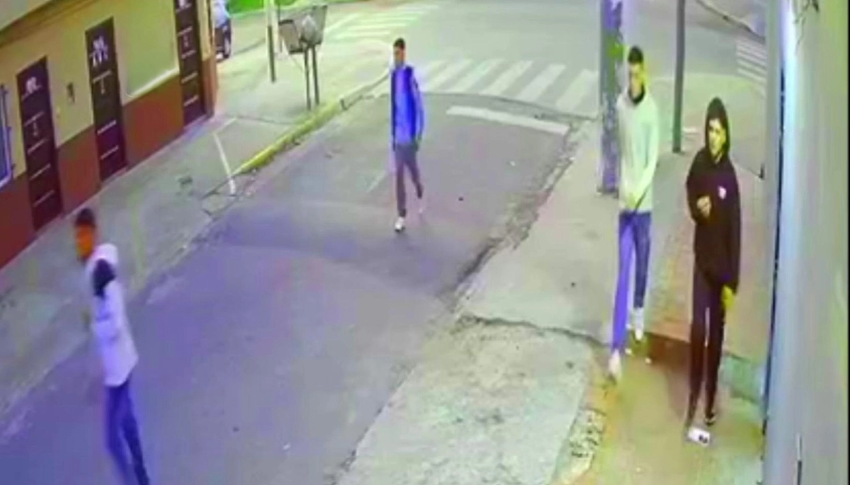 Emboscada en Berazategui: "pirañas" robaron el auto a pareja que estaba con la nena de 2 años