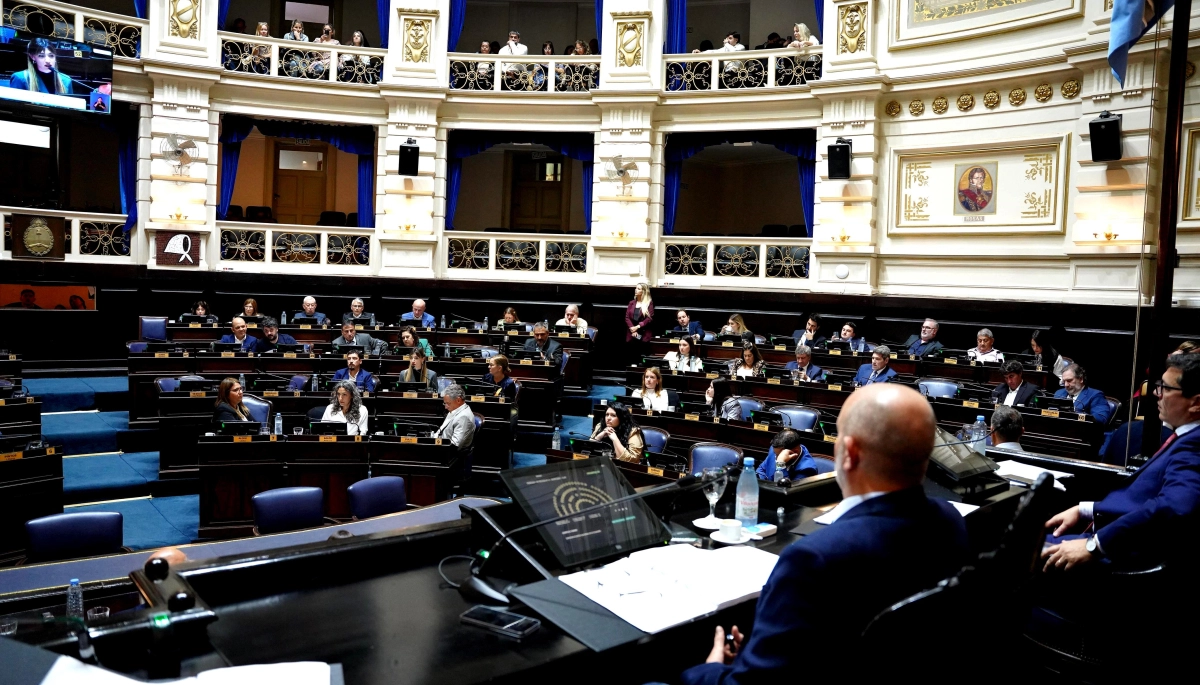 Diputados bonaerenses dio luz verde a la ley que regula el uso de celulares en aulas