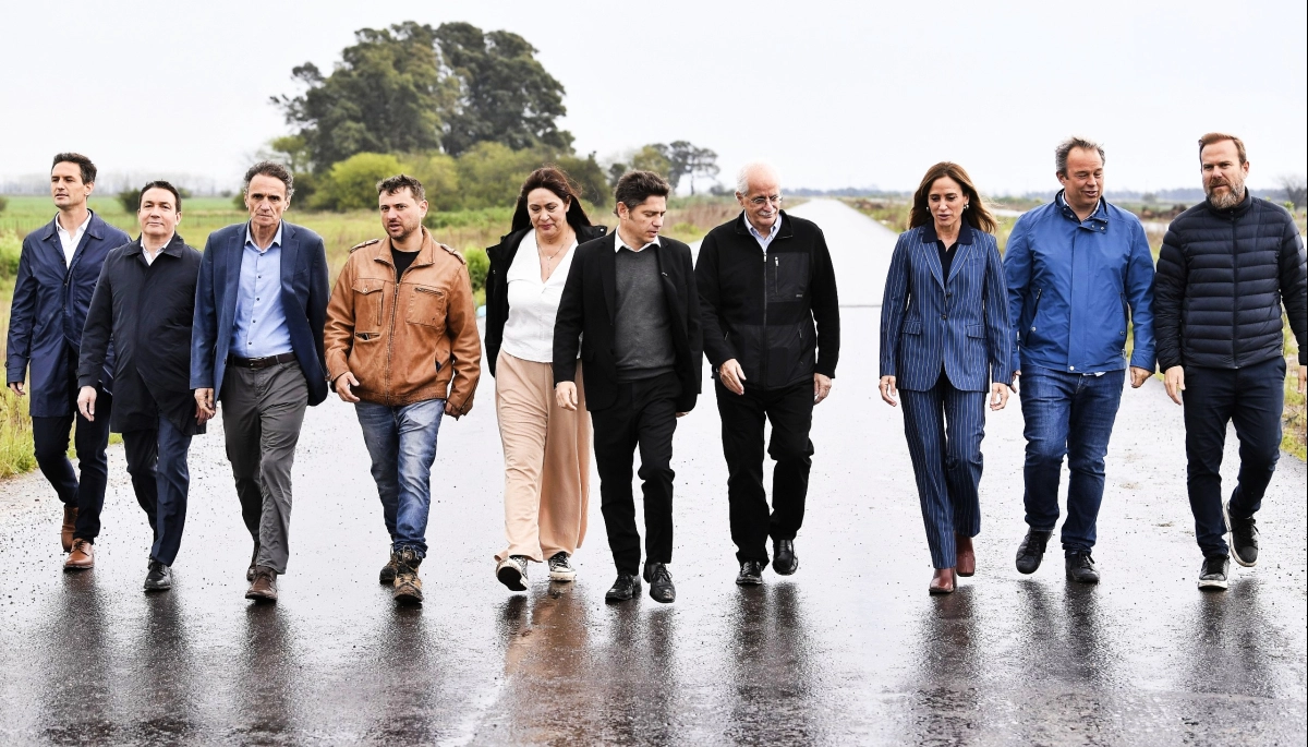 Junto a Taiana y Grabois, Kicillof visitó Florencio Varela y recorrió obras abandonadas por Milei