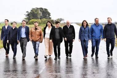 Junto a Taiana y Grabois, Kicillof visitó Florencio Varela y recorrió obras abandonadas por Milei