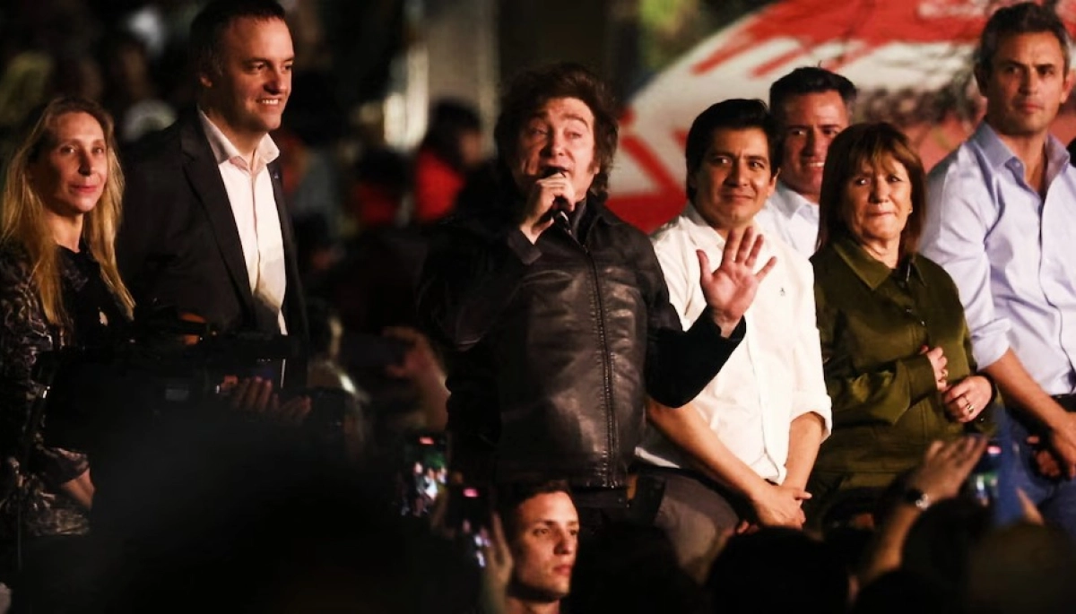 Milei visitó Córdoba: respaldó el ajuste, criticó irónicamente a Schiaretti y fue abucheado