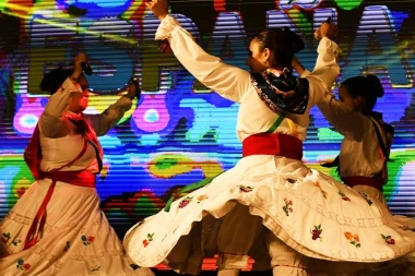 Destinos bonaerenses: la primavera llega con fiestas y gastronomía en cada rincón de la Provincia