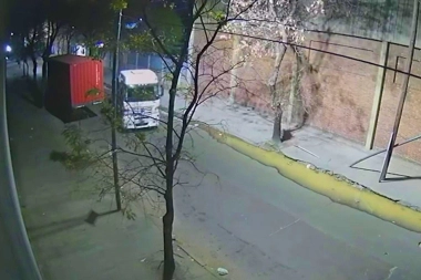 Se les cortó: la Policía de la Ciudad detuvo a piratas del asfalto que robaron un contenedor con leche en polvo