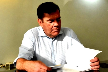 Múltiples denuncias de municipales acorralan al intendente Montenegro en Mar del Plata