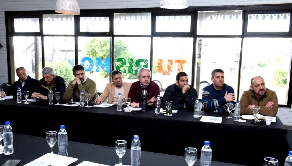 Doce intendentes bonaerenses le piden a Milei que recapacite y le hacen un pedido especial