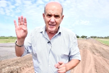 Zurro responsabilizó a empresas por dañar caminos rurales y desbordes en Pehuajó