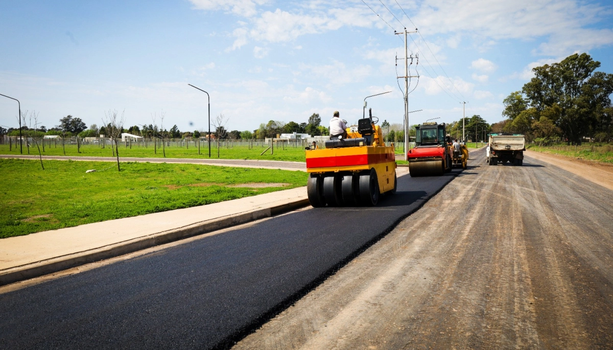 Javier Martínez puso en marcha la obra de pavimentación en la Av. De la Cruz Gorordo en Pergamino