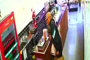 Los comerciantes de Mataderos están alertas por un descuidista "disfrazado" de vendedor ambulante