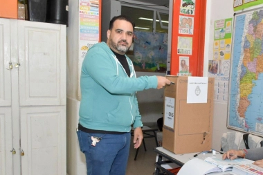 Los legisladores provinciales Luayza y Romano reafirmaron su compromiso democrático en Berazategui