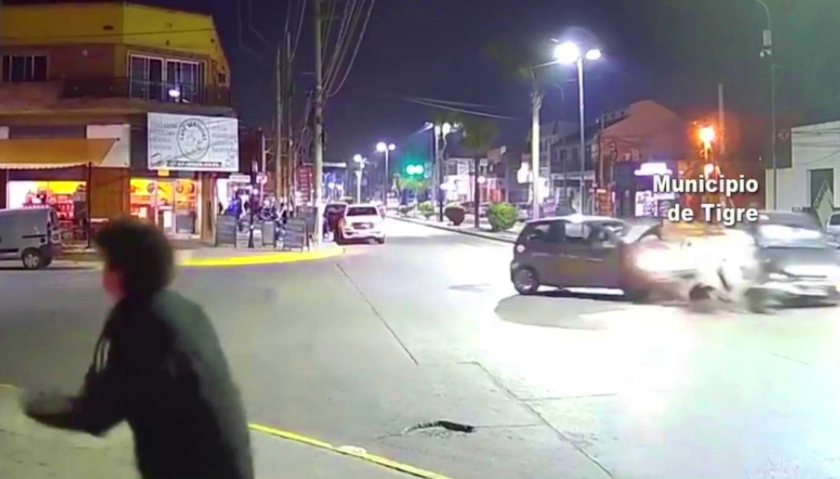 La imprudencia de un conductor provocó un tremendo choque en Benavidez