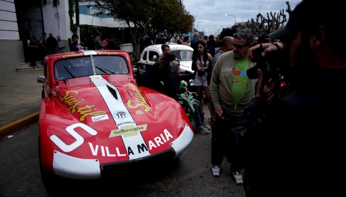 Las Glorias del TC brillaron en 25 de Mayo: una fiesta del automovilismo que reunió a leyendas y multitudes