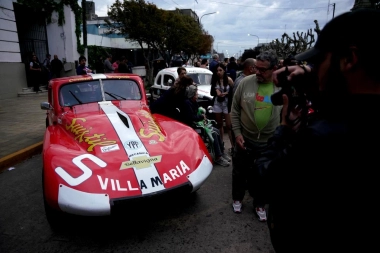 Las Glorias del TC brillaron en 25 de Mayo: una fiesta del automovilismo que reunió a leyendas y multitudes