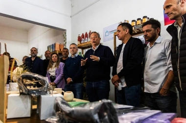 Cascallares y Larroque inauguraron el “Almacén de la Comunidad” en Almirante Brown