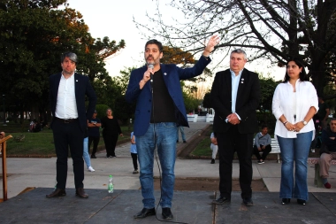 Bianco visitó Salliqueló: reunión con Succurro y entrega de equipamiento de servicio al Municipio