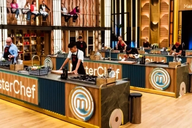 Se encendieron las hornallas de MasterChef Celebrity y hubo reencuentro de Casi Ángeles