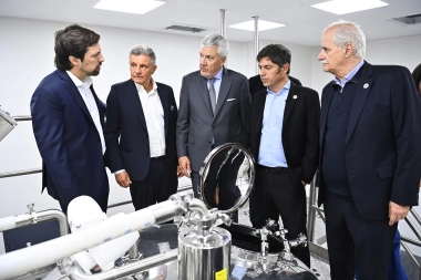 Kicillof y Taiana visitaron Mar del Plata y recorrieron las fábricas en el Parque Industrial local