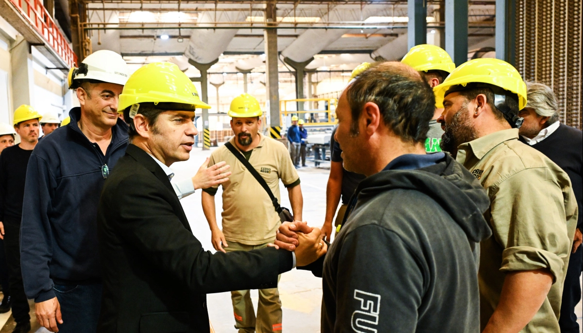 Kicillof visitó Olavarría y habló con productores: “Nos oponemos al modelo de exterminio de la industria”