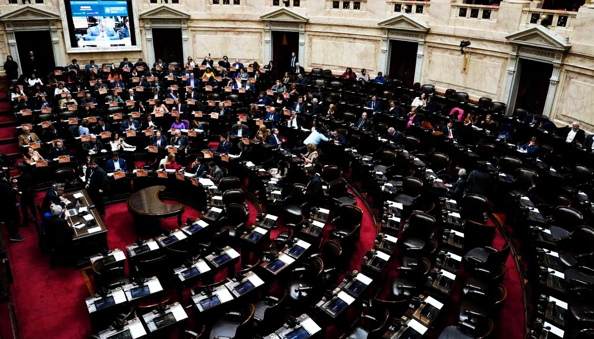 Otro revés legislativo para Milei: Diputados aprobó una reforma que recorta el poder de los DNU