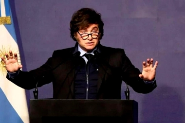 De cara a elecciones, Milei cambia el tono y anuncia que quiere reformas en lo laboral y tributario