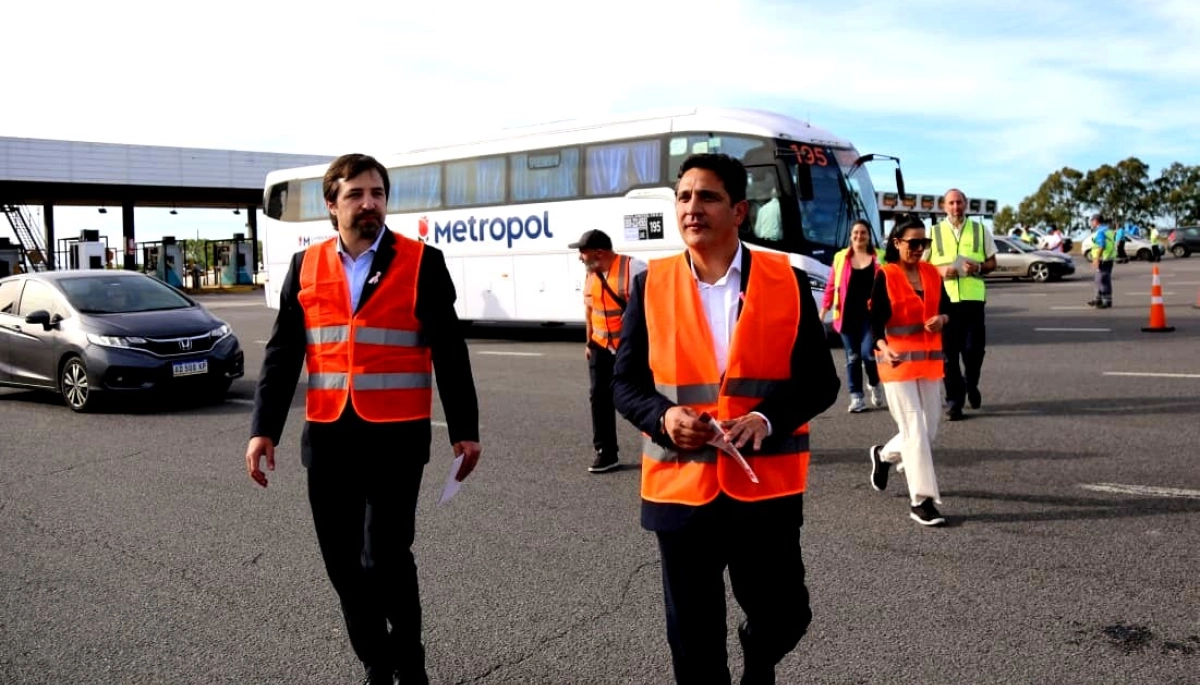 Por el “octubre rosa”: Marinucci y Kreplak encabezaron un operativo de seguridad vial y sanitario
