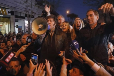 Con la sombra de Espert, Milei y Santilli cerrarán su campaña electoral en Ezeiza