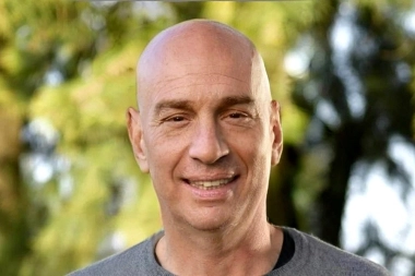 Santilli se burla de la campaña y del caso Espert con un insólito lema: “¿Me pelo o no me pelo?”