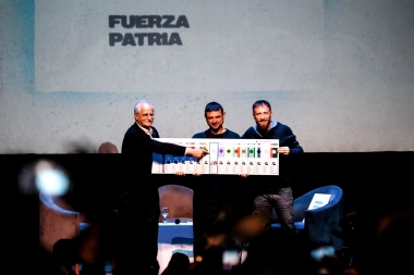 Fuerza Patria, LLA y Provincias Unidas lanzaron sus primeros spots: unidad, progreso y producción