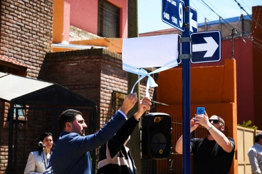 Egüen encabezó un acto para renombrar la Calle 33 como “Dr. Modesto P. Montecchia
