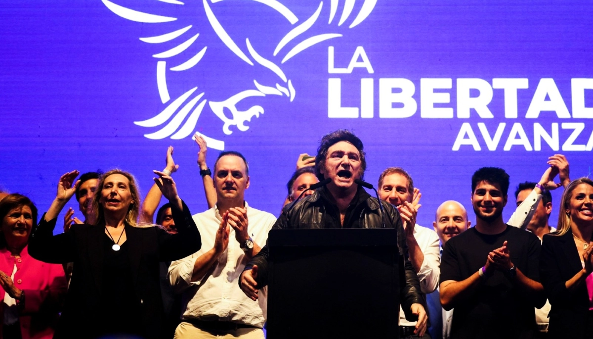 La Libertad Avanza logró un triunfo a nivel nacional y ganaría en Provincia por la mínima diferencia