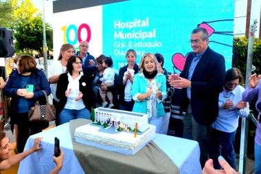 Suescun participó de los festejos por el centenario del Hospital Municipal de Rauch