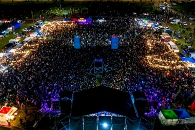 Junín celebró la primavera con miles de jóvenes, música y conciencia sobre salud mental