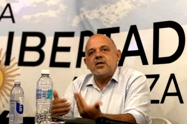 Desde la Libertad Avanza, Curestis afirma que lograron frenar la sesión del Senado para tratar reelecciones indefinidas