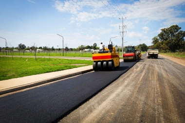 Javier Martínez puso en marcha la obra de pavimentación en la Av. De la Cruz Gorordo en Pergamino