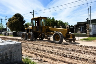Chaves Municipio inició la pavimentación de nueve calles con Producción y mano de obra local