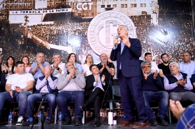 Con respaldo sindical y político, Alak realza a Kicillof como presidenciable rumbo a 2027