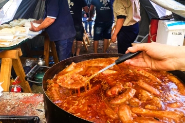 Destinos bonaerenses: el deleite está en los sabores al disco de Coronel Rosales y las tortitas negras de Salto