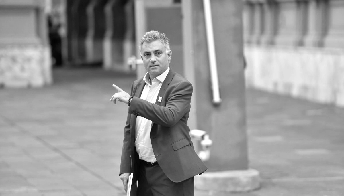 LLA en el Conurbano: Pareja encendió el fuego de la interna libertaria y lanzó a Los Inquebrantables