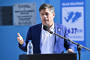 En Madariaga, Kicillof le pasó factura a Milei por la planta GNL: “Ataca a quienes no piensan como él”