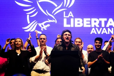 La Libertad Avanza logró un triunfo a nivel nacional y ganaría en Provincia por la mínima diferencia