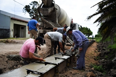 Hourcade y Chalde recorrieron las obras viales de pavimentación en Magdalena