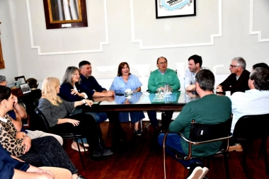 Hourcade visitó industrias de la Provincia para impulsar el empleo y el desarrollo en Magdalena