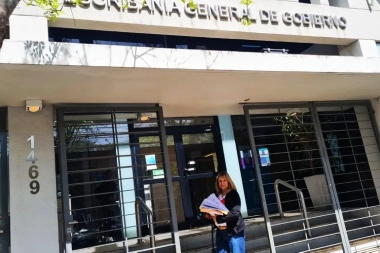 Revilla avanza con escrituras sociales y refuerza el trabajo regional ante el riesgo de inundaciones