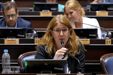 La diputada Laura Aloisi analizó el escenario bonaerense, la Séptima Sección y el futuro del peronismo