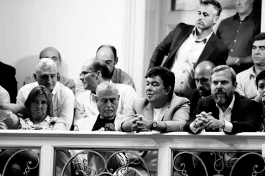 Intendentes aprovechan el terreno allanado por el Presupuesto 2026 y empujan reelecciones indefinidas