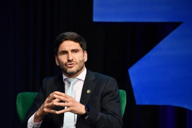 Docentes de Santa Fe denuncian “salarios de pobreza” y acusan a Pullaro de dilapidar millones en “mentiras”