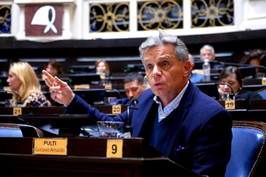 Se quedó sin elecciones: le bajaron la lista de concejales a Pulti en Mar del Plata