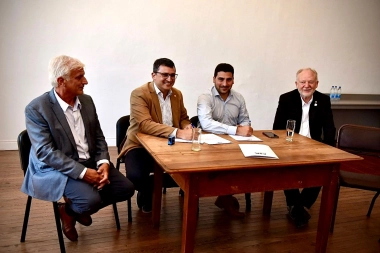 Egüen avanza en 25 de Mayo: convenio con Agrimensura para regularizar viviendas sociales