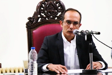 Renuncia sin licencia: Pisano deja la intendencia de Bolívar para asumir su banca en el Senado bonaerense