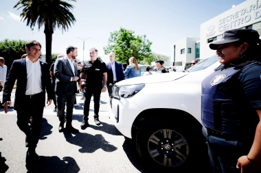 Con reproches al gobierno de Vidal: Kicillof y Alonso entregaron patrulleros en Escobar
